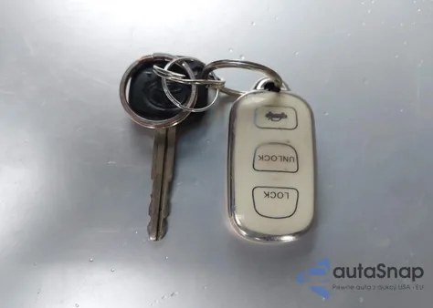 2005 Toyota Camry Le из США, поврежденный, VIN 4T1BE32KX5U066853